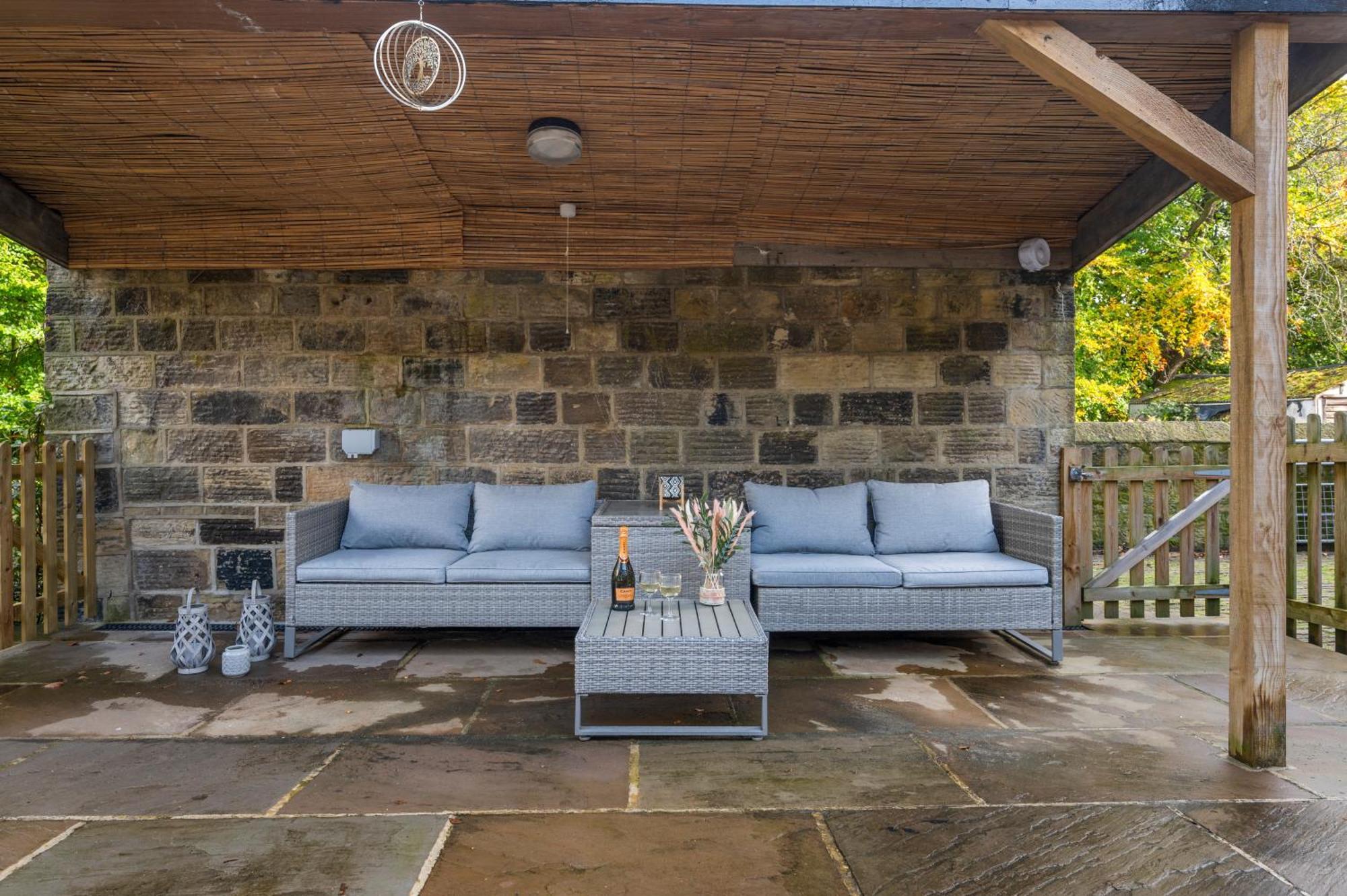 Villa Relax At Little Hawkcliffe Steeton Exterior foto